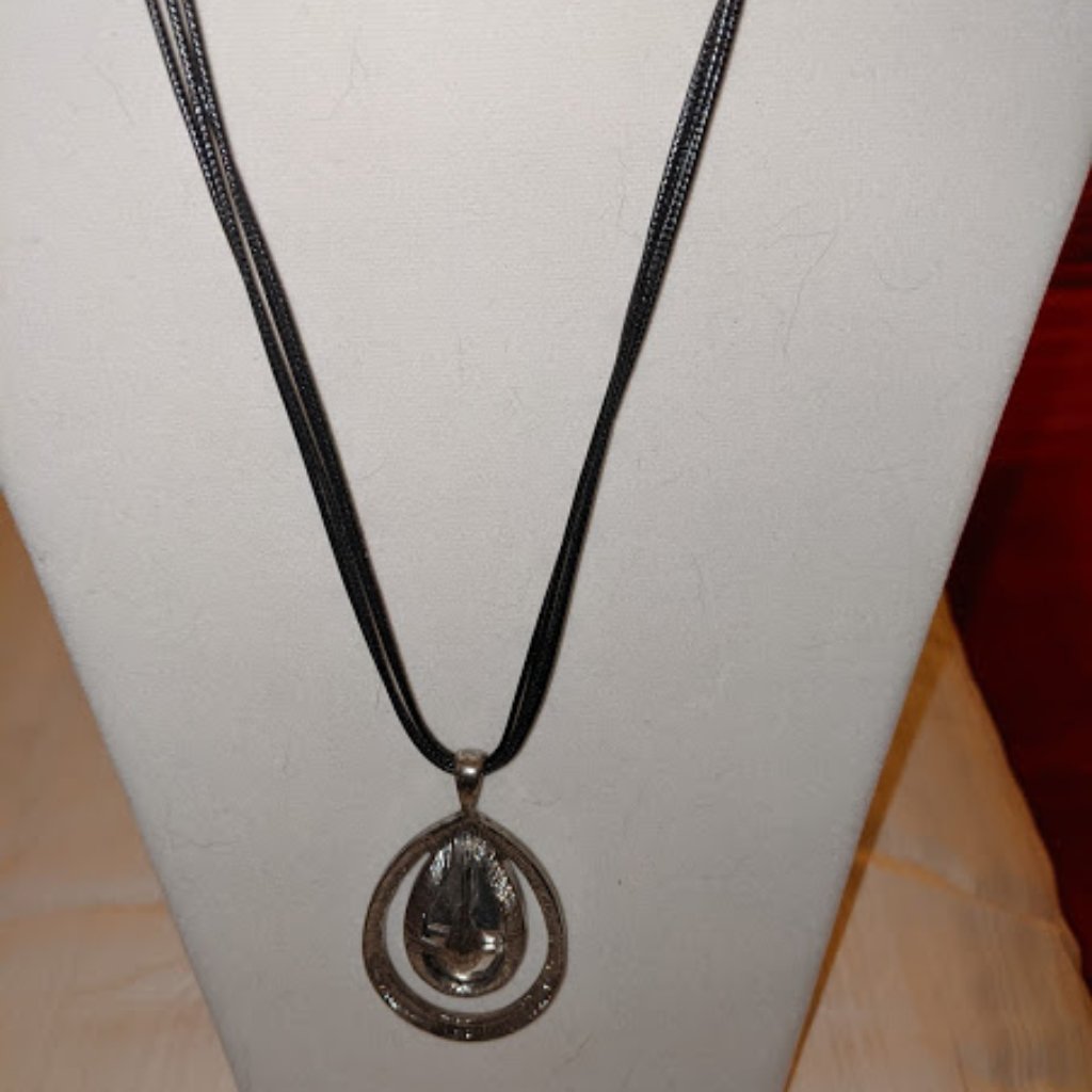 3 For 25 Large Teardrop Stone Necklace 12$